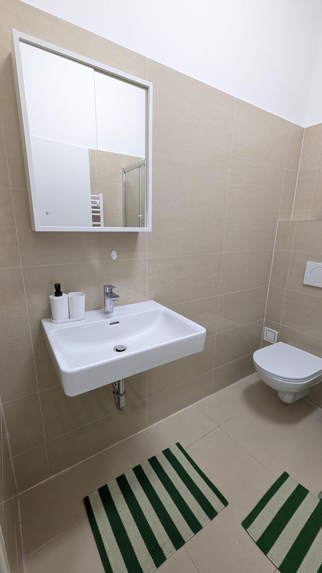 Apartment Spacious In A Lively Area Vienna